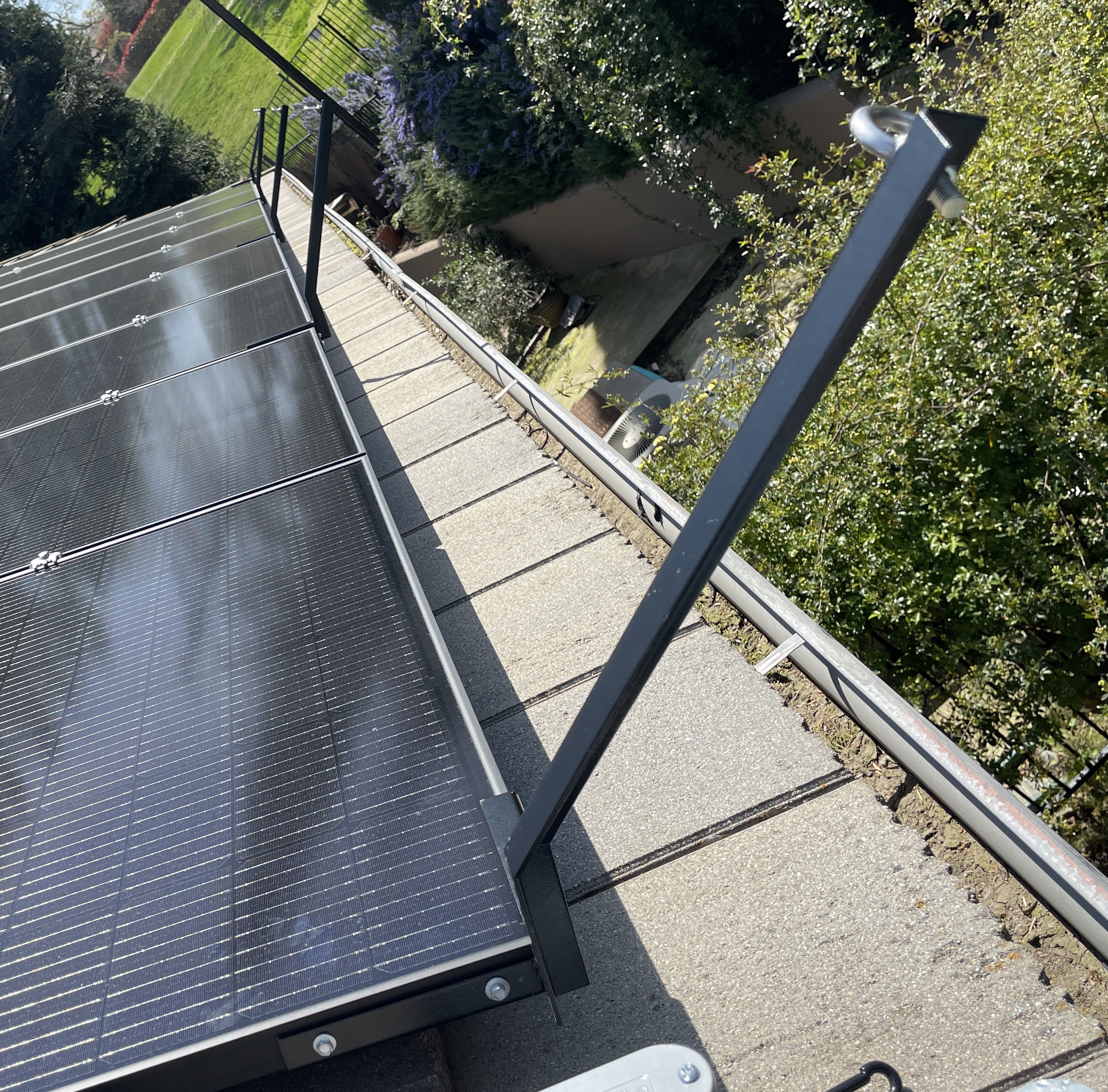 Net Support Attach to Solar Modules